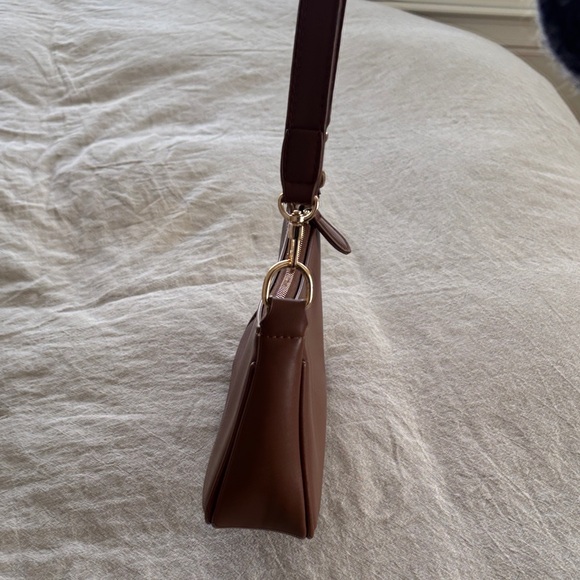 Classic Women's Handbag Set - Picture 9 of 16